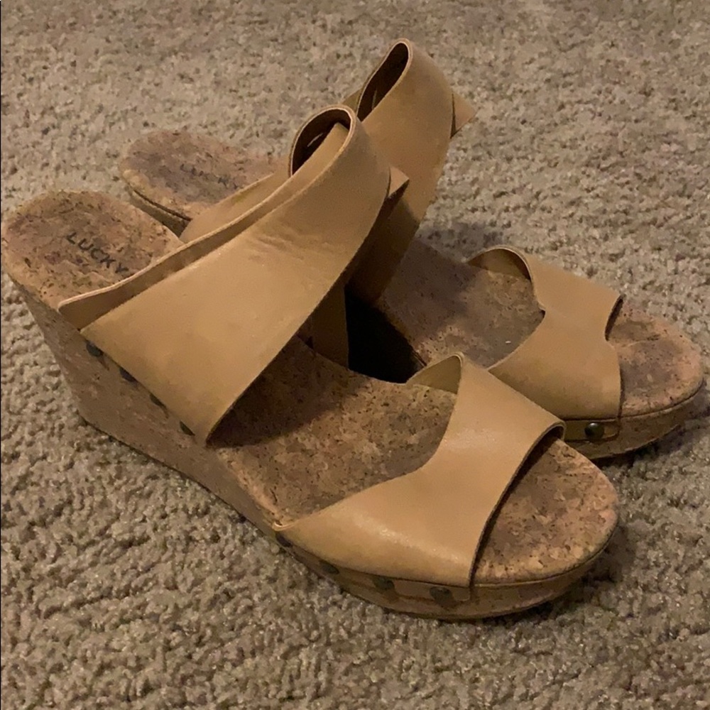 Lucky Brand Tan Strappy Wedges